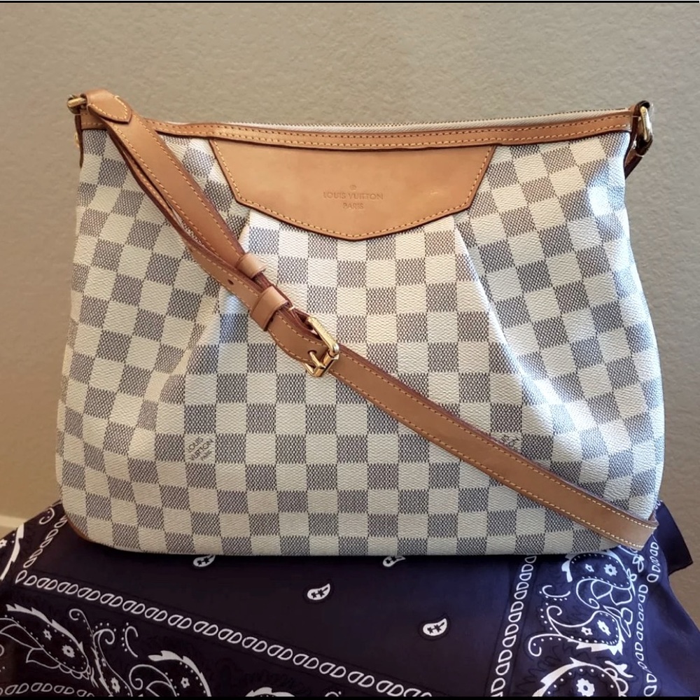 Authentic Louis Vuitton Siracusa MM